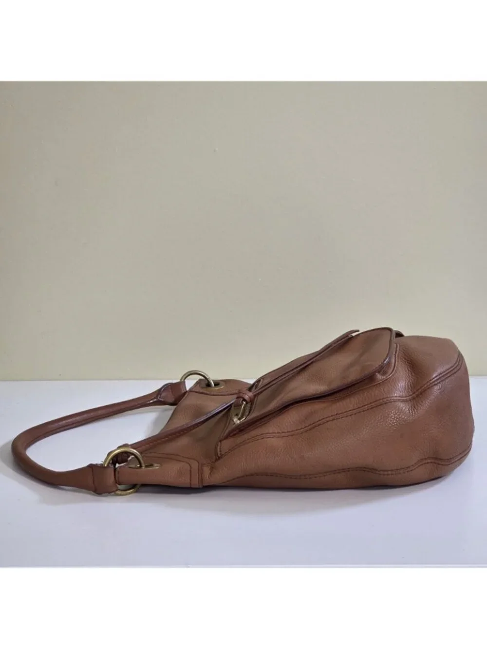 Fossil genuine pebbled